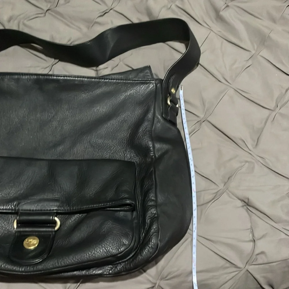 Ugg black pebbled leather hobo purse
